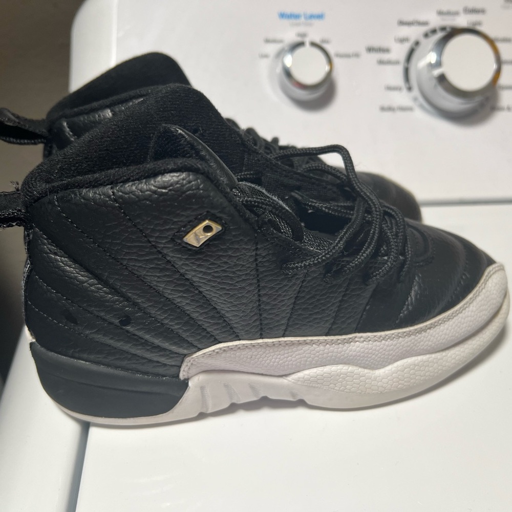 Gently used size 3.0 jordan 12